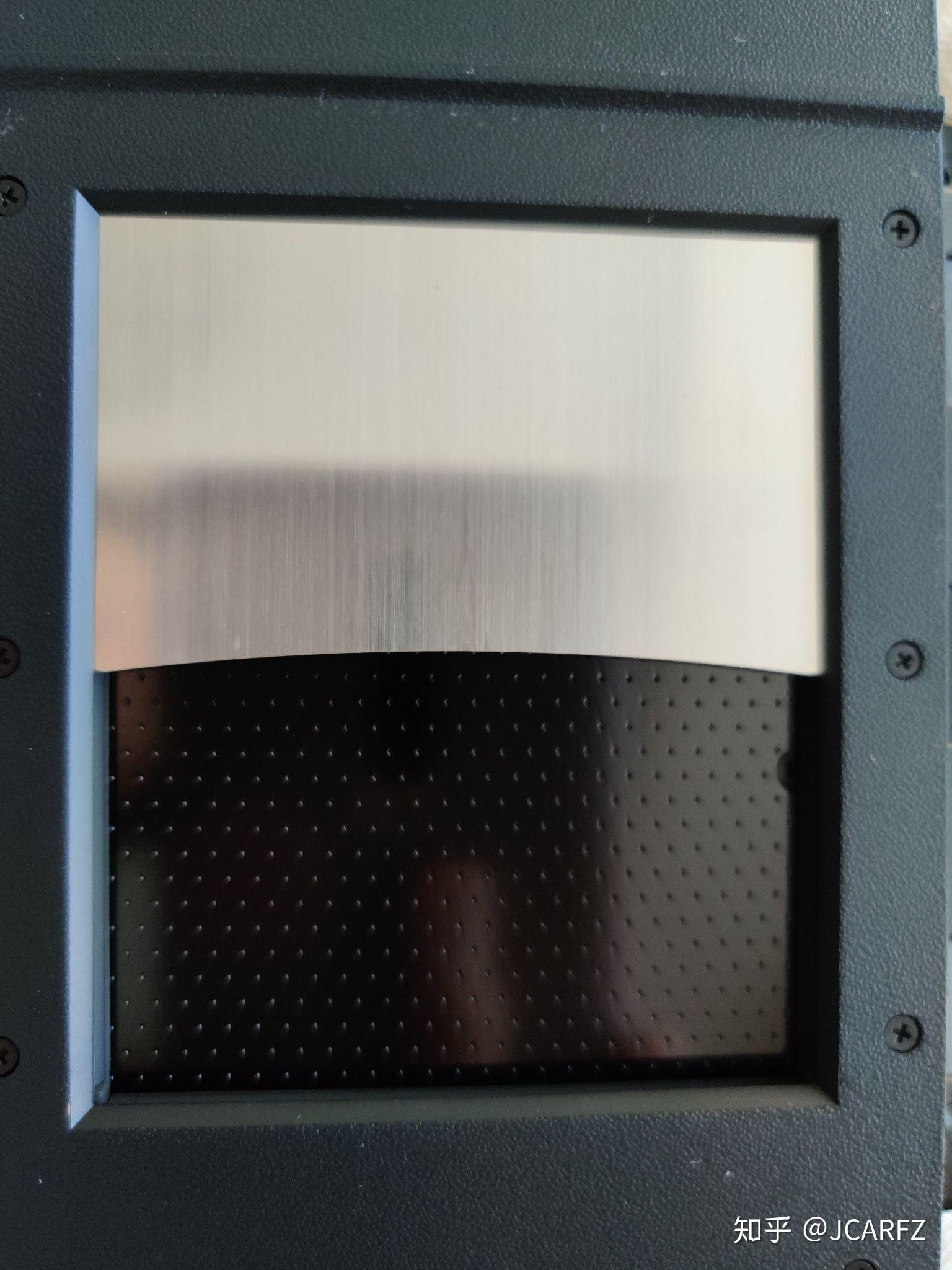 胶卷相机的反光板后面就是门帘么