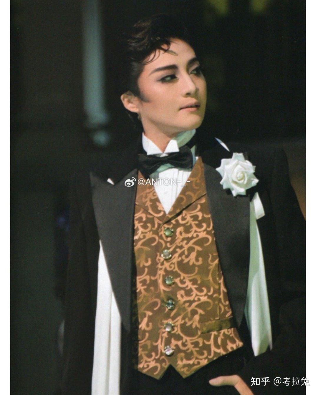 请问你最喜欢宝冢里的哪位男役?(在团退团都行)? - 知乎