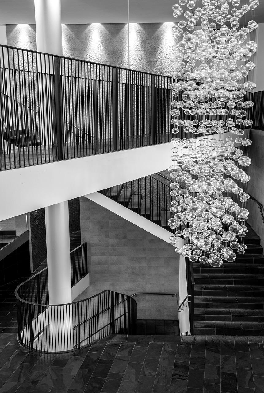 4. 栏杆最小高度