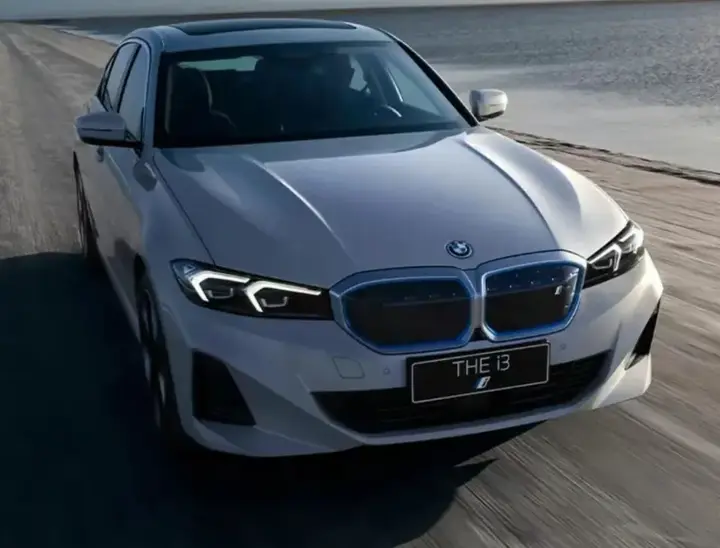 宝马终于打响价格战从35万降到21万还标配空气悬架放弃比亚迪