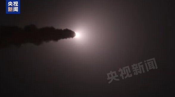 伊朗 30 枚超重导弹袭击以色列，是至今针对以色列最猛烈的空袭行动，意味着什么？为何是此时猛烈袭击？