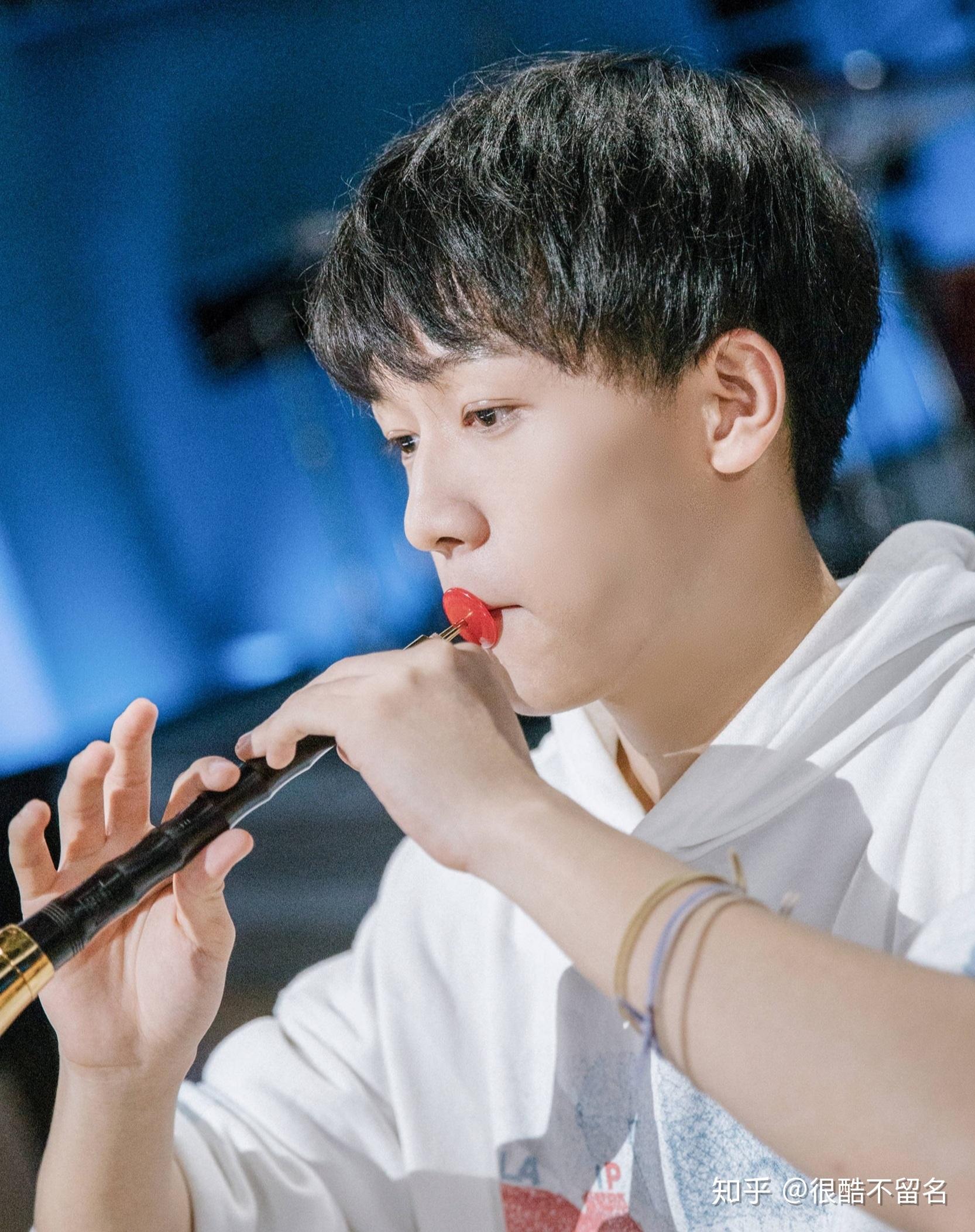 有没有懂唢呐的朋友科普下明日之子4闫永强的唢呐水平