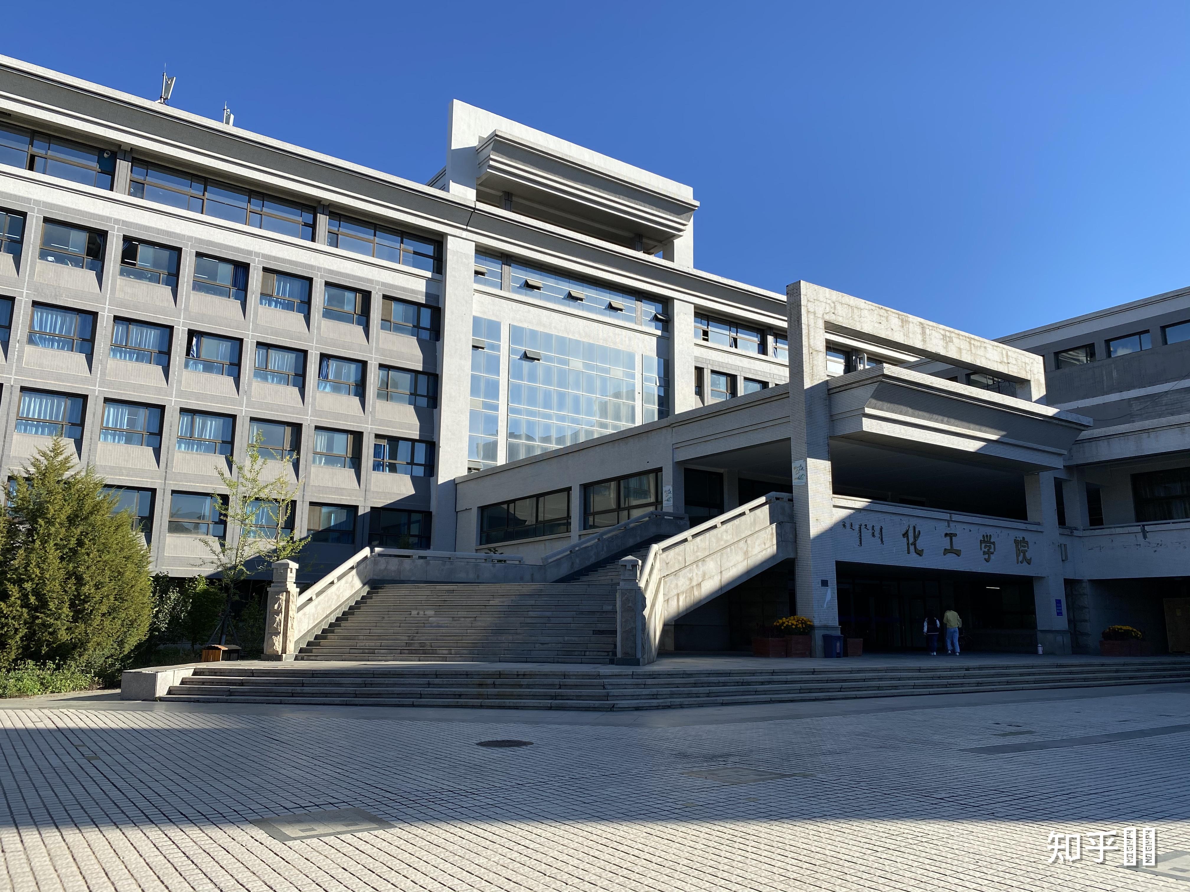 内蒙古工业大学的校园环境如何? - 知乎