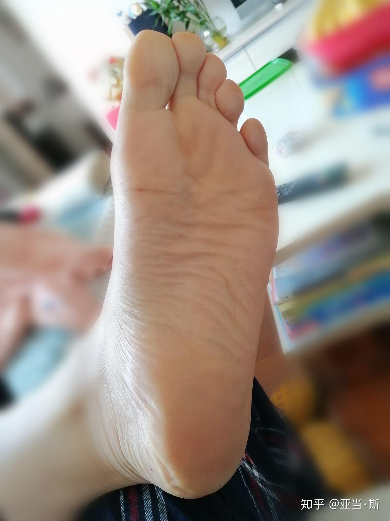 男生脚长得好看是一种怎样的体验