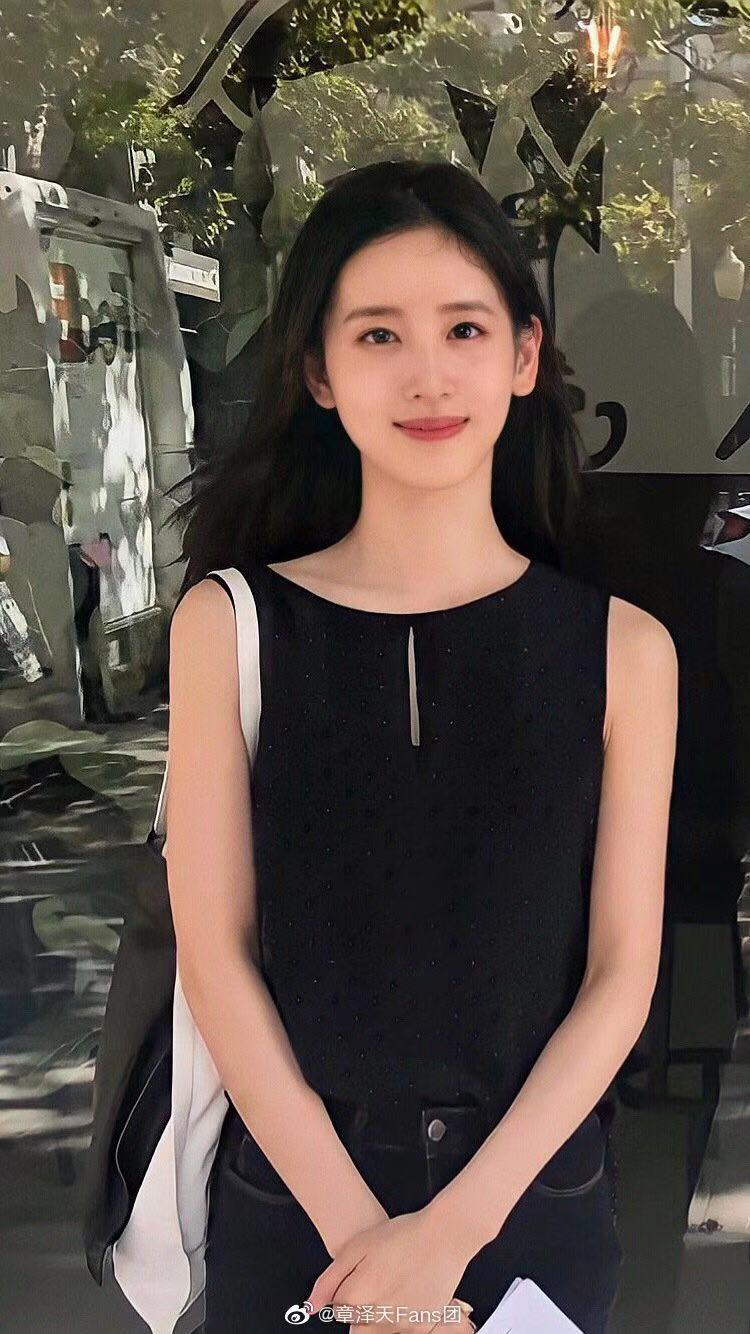 如何客观评价章泽天的长相? - 知乎