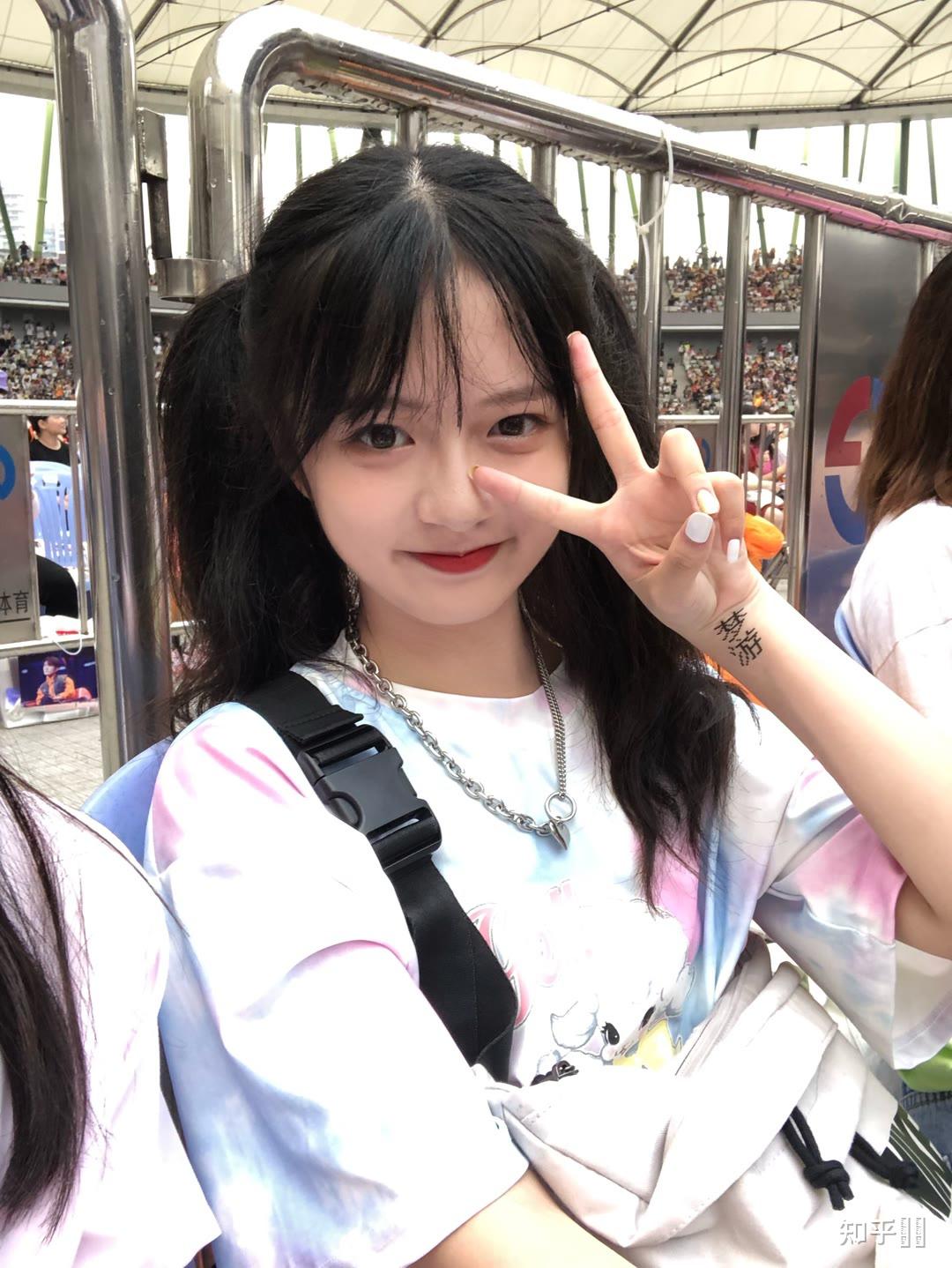 如何评价快手陆拾壹高七欣? - 知乎