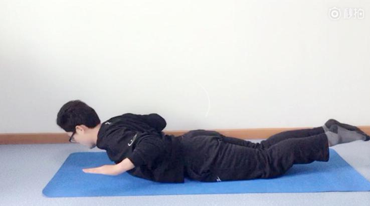 传播主动运动康复的方法的秒拍这个动作教导身体如何从屈曲变成伸展