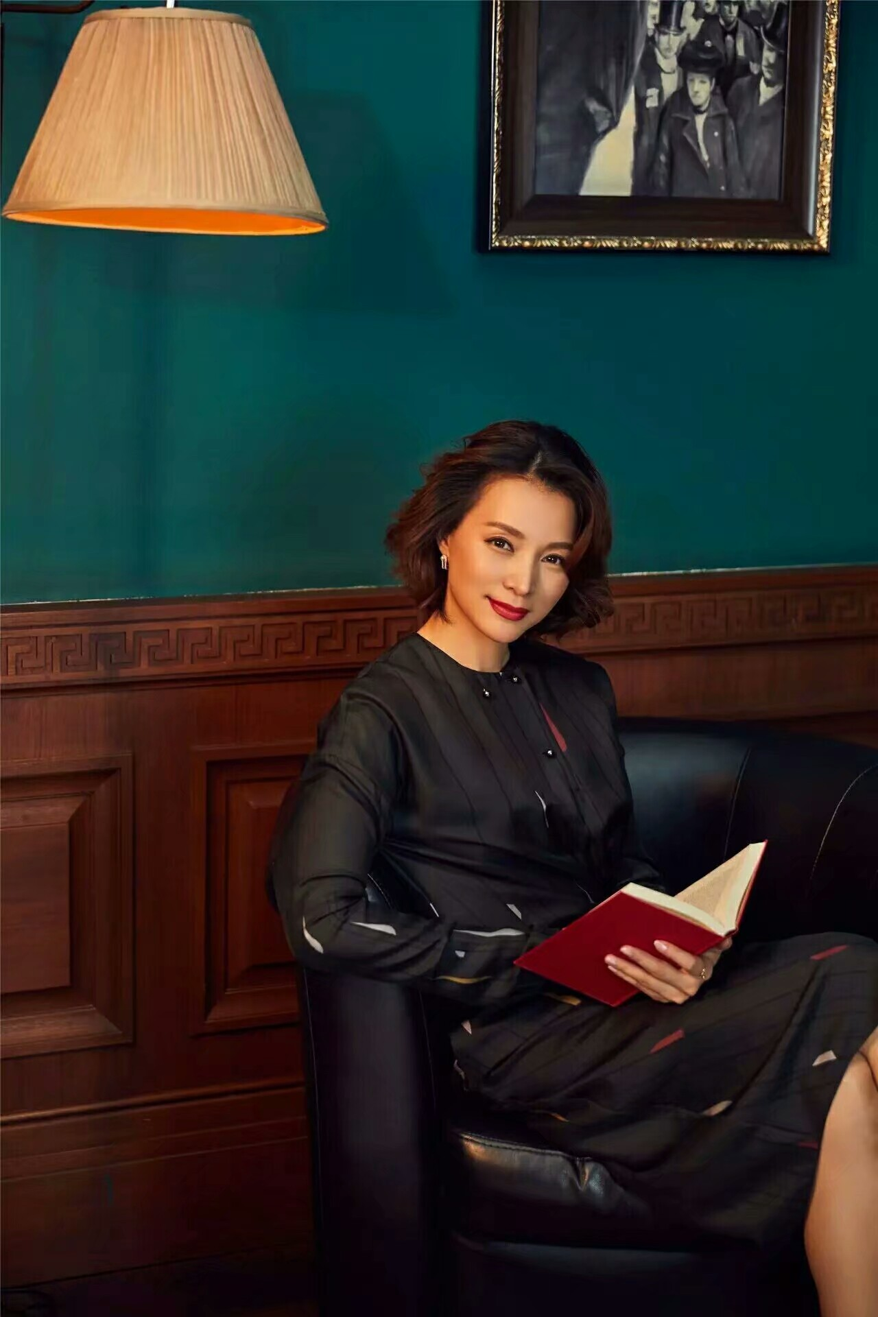 有没有董卿好看的壁纸或图片? - 知乎