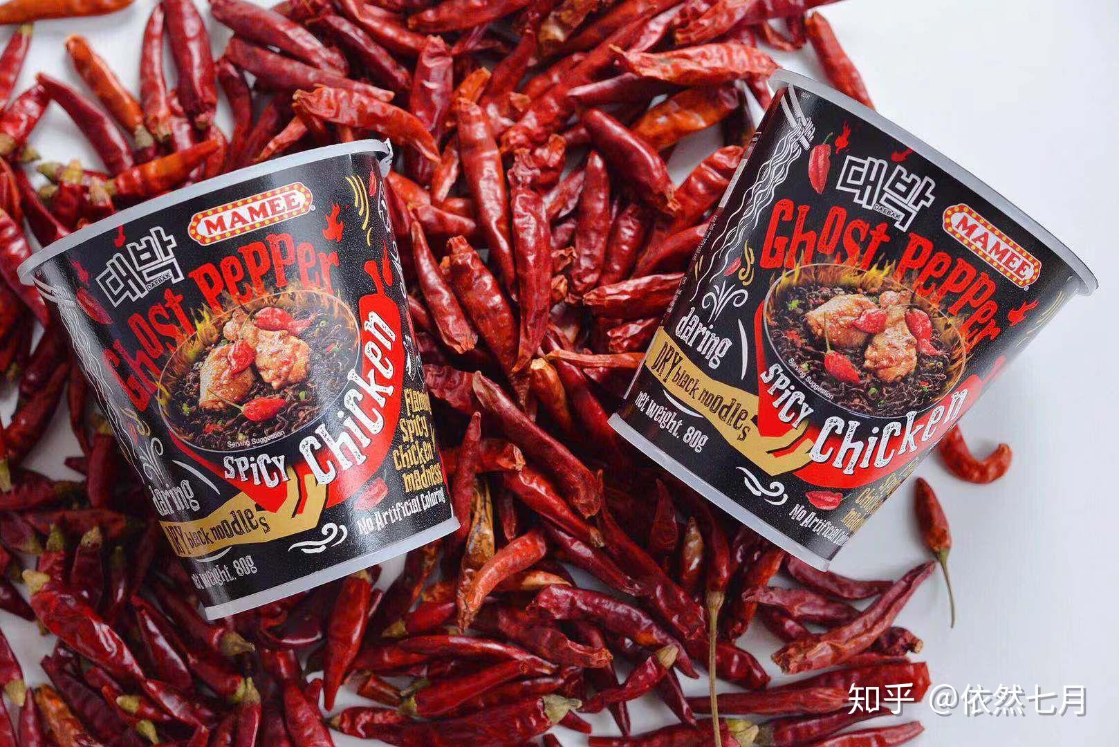 各国博主都在挑战妈咪鬼椒方便面到底100万辣度是什么感受