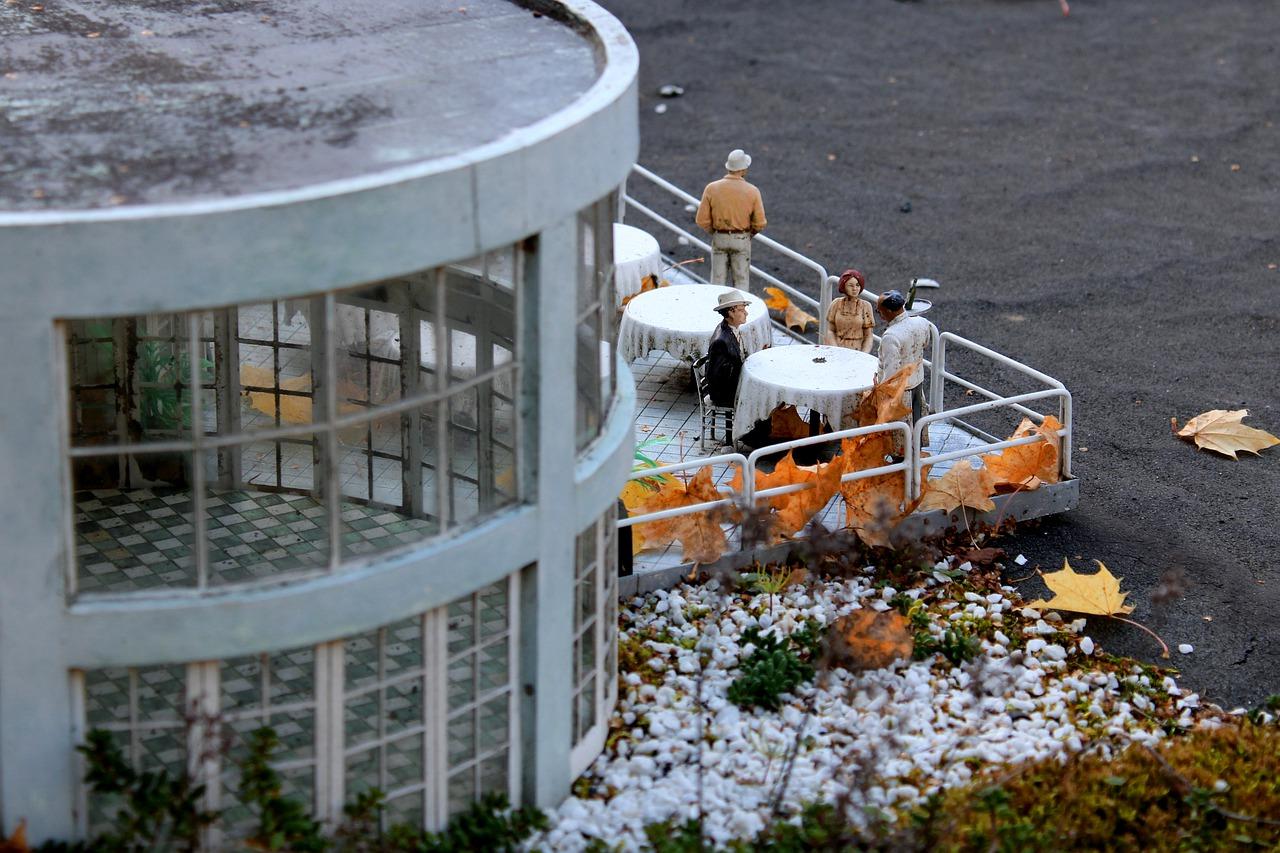 3. 水系环绕别墅群