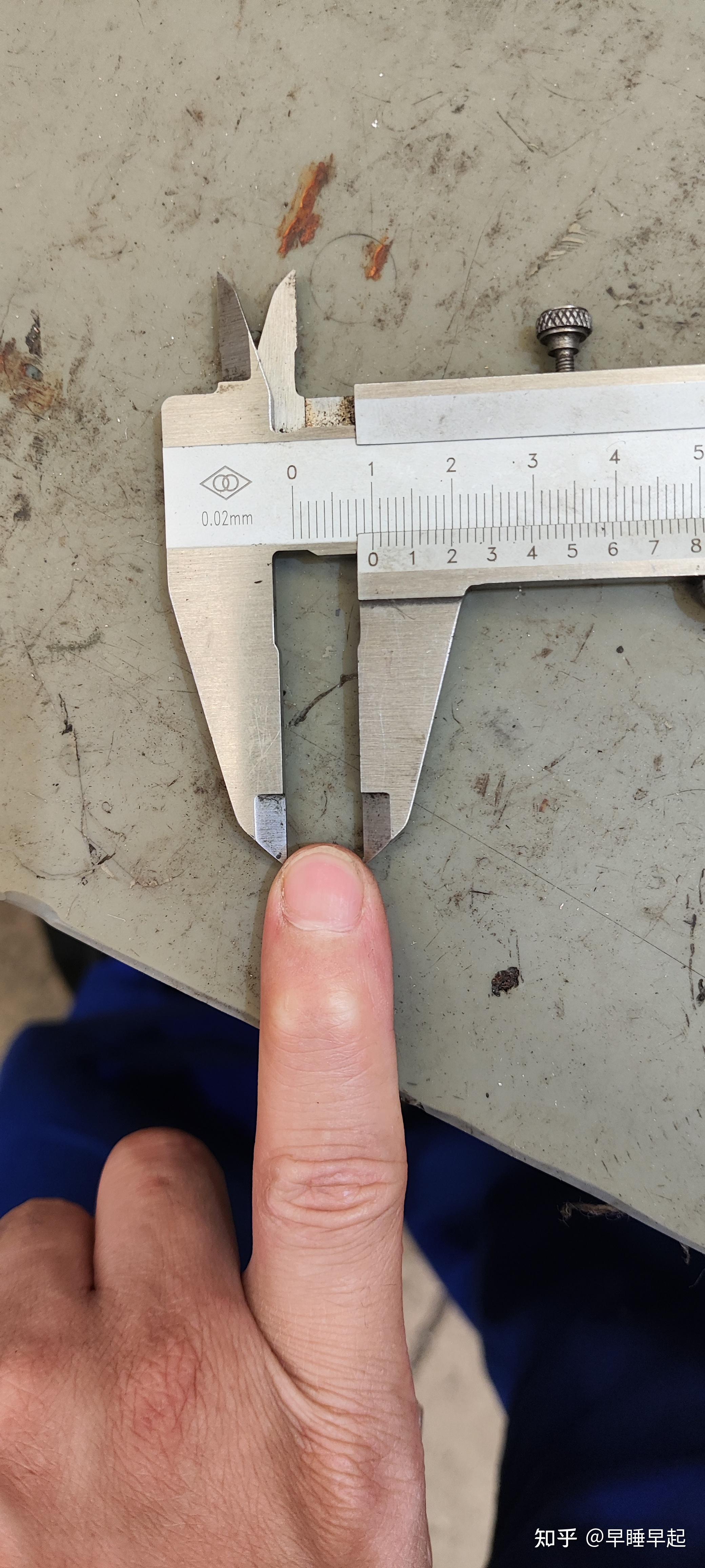 没有尺子的情况下可以用什么方法来量一厘米