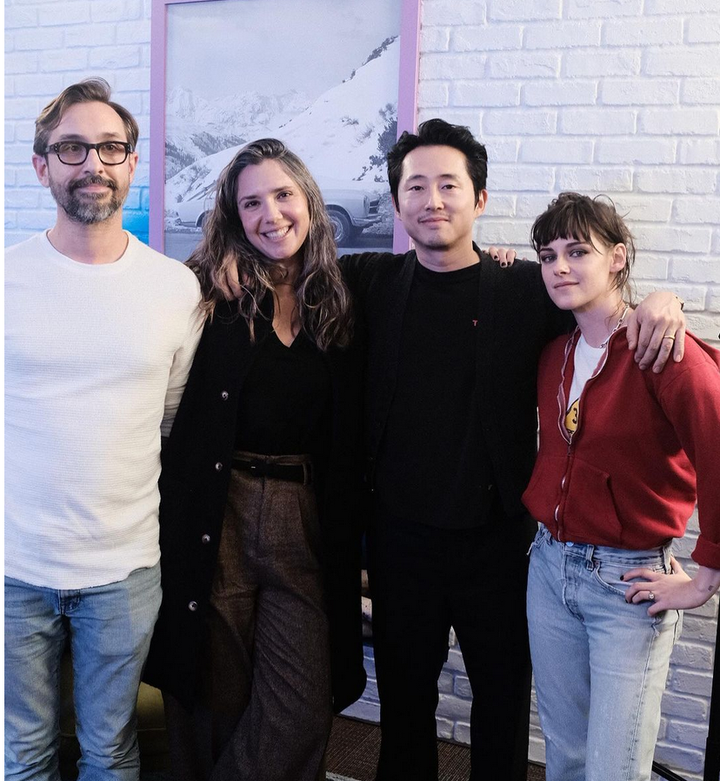 《爱我 Love Me (2024)》：宇宙浪漫喜剧发生在人类灭绝后的一个时代——讲述了一段关于两个人工智能在数十亿年里的浪漫故事 - 知乎