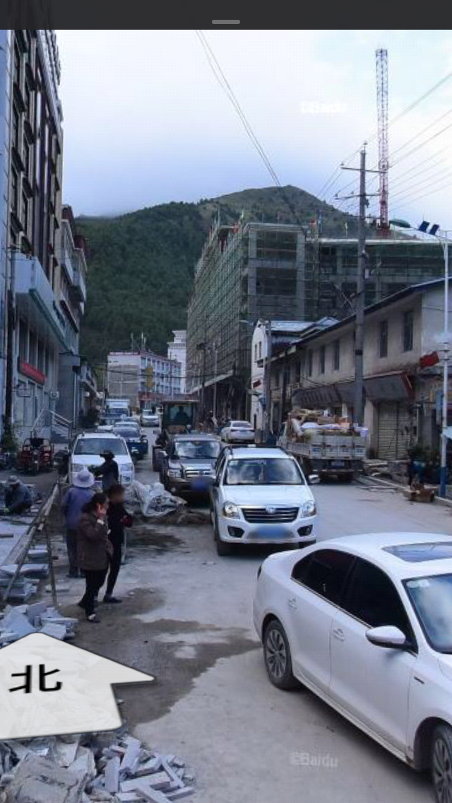 距离洞朗地区一个小时的亚东县城长什么样子?