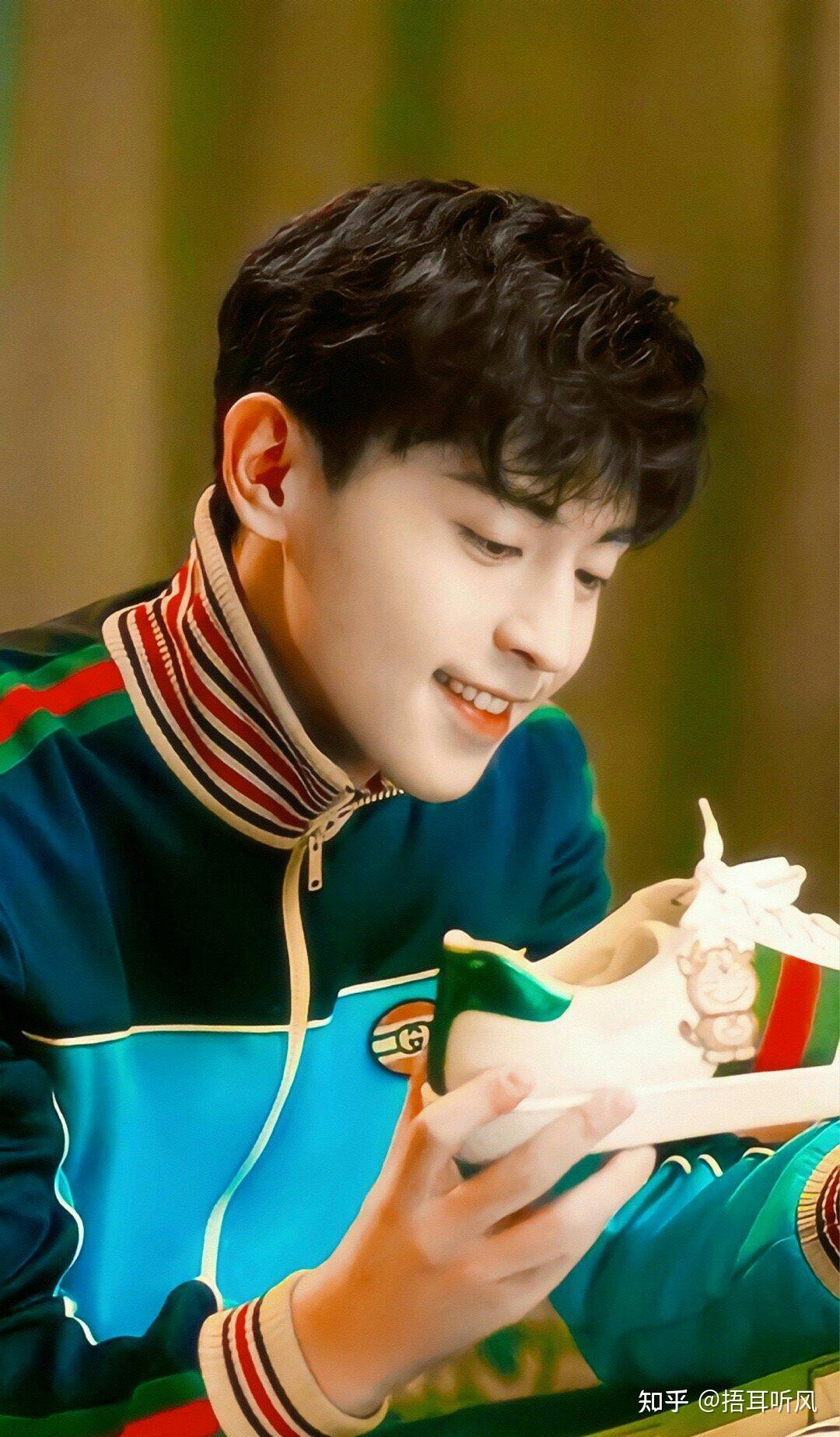 邓伦在灯芯眼中是不是最帅的?