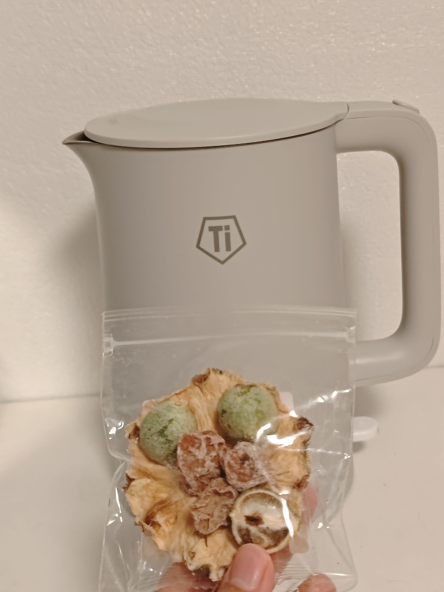 荣事达纯钛烧水壶1.5L测评:烧了这么多年水,头一回尝出“水”本来的纯钛烧水壶