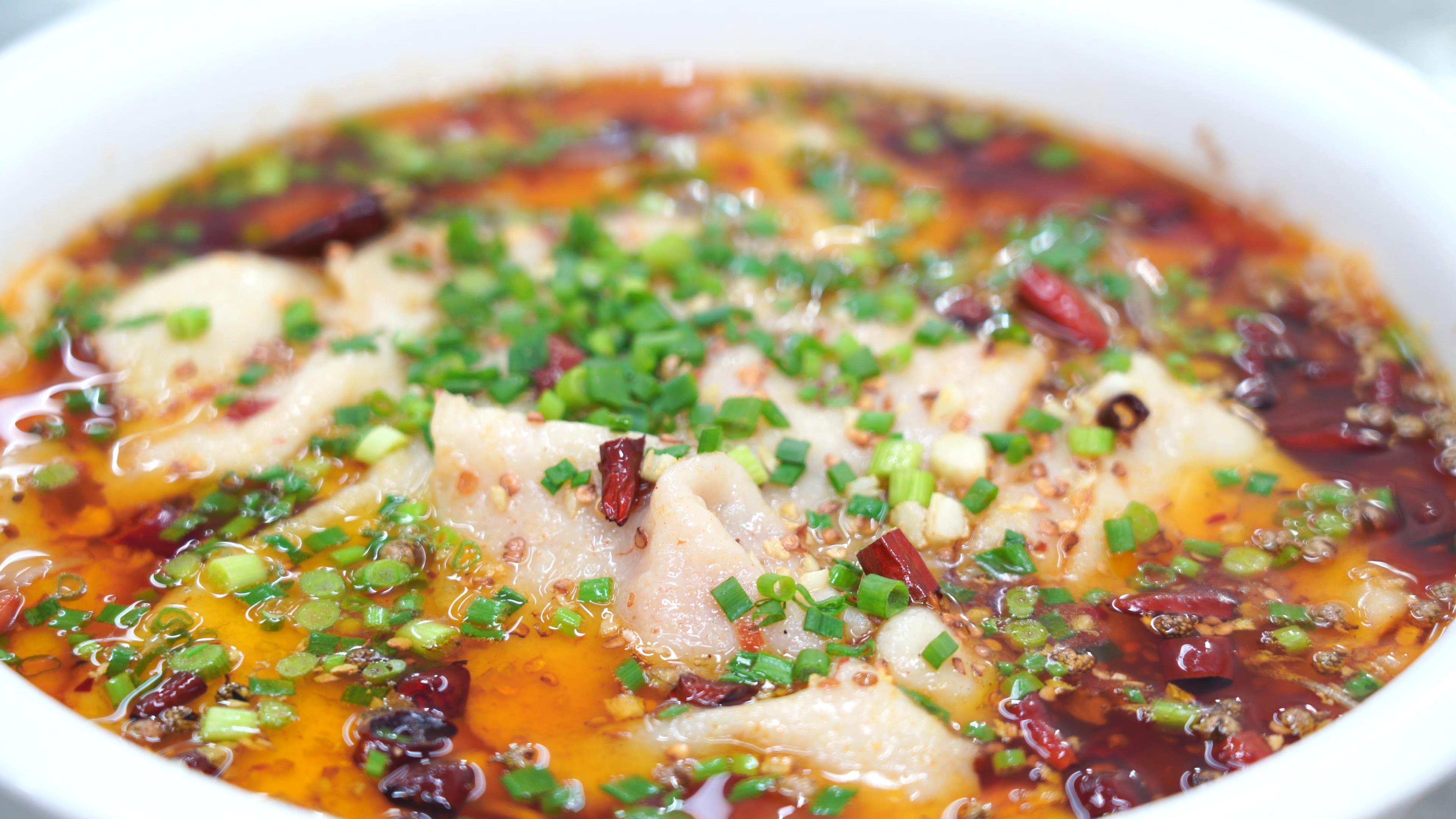 Sichuan Spicy Boiled Chicken 四川水煮鸡片 - COOK COOK GO