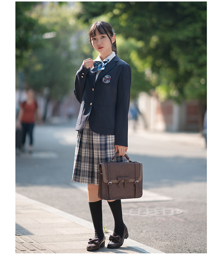 如何看待乐町联名天堂伞推出的jk 裙? - 知乎