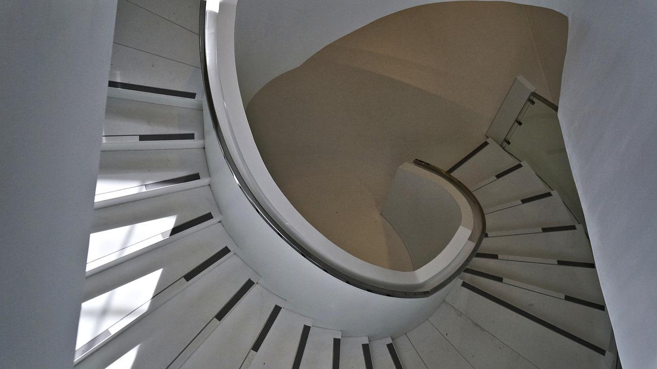 4. 楼梯间宽度要求