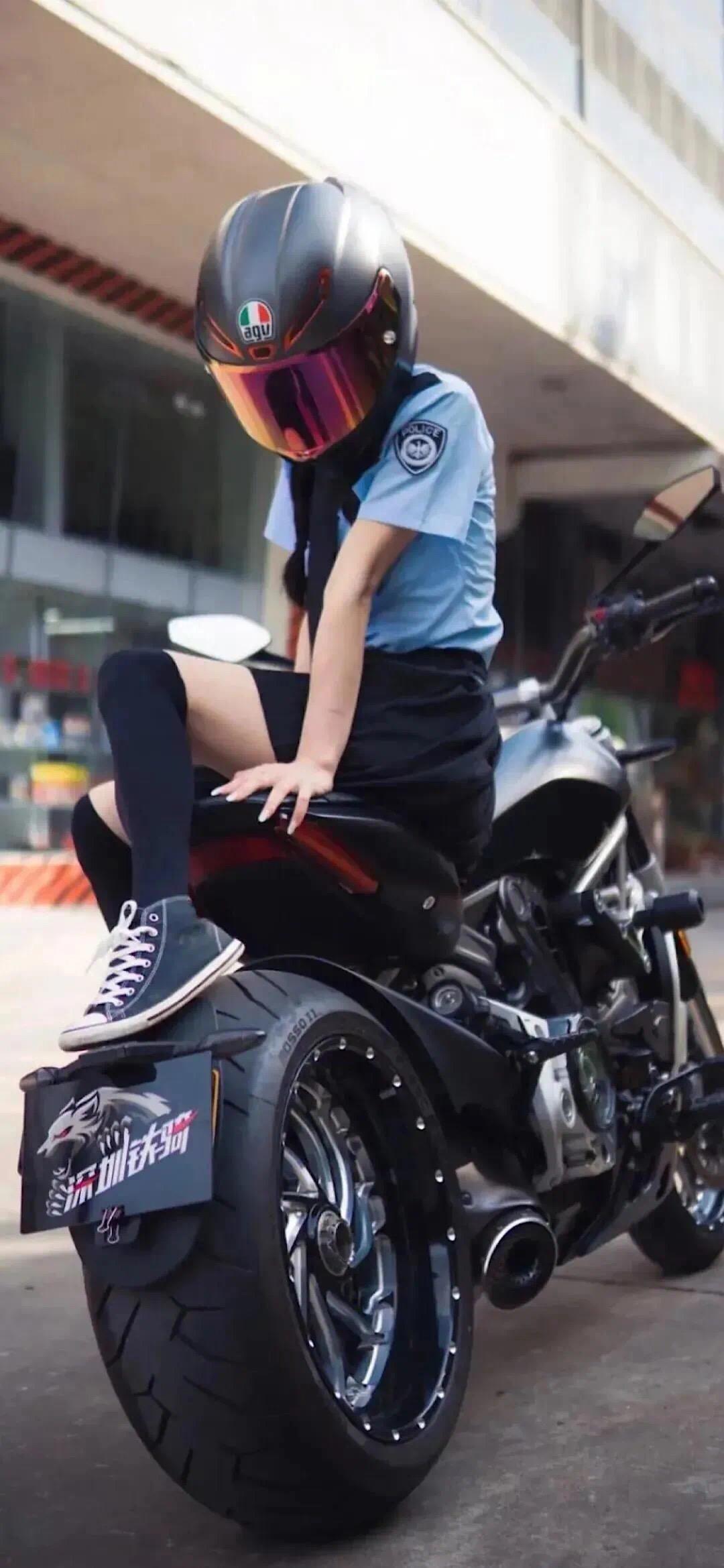 有没有好看的jk制服小姐姐壁纸? - 知乎