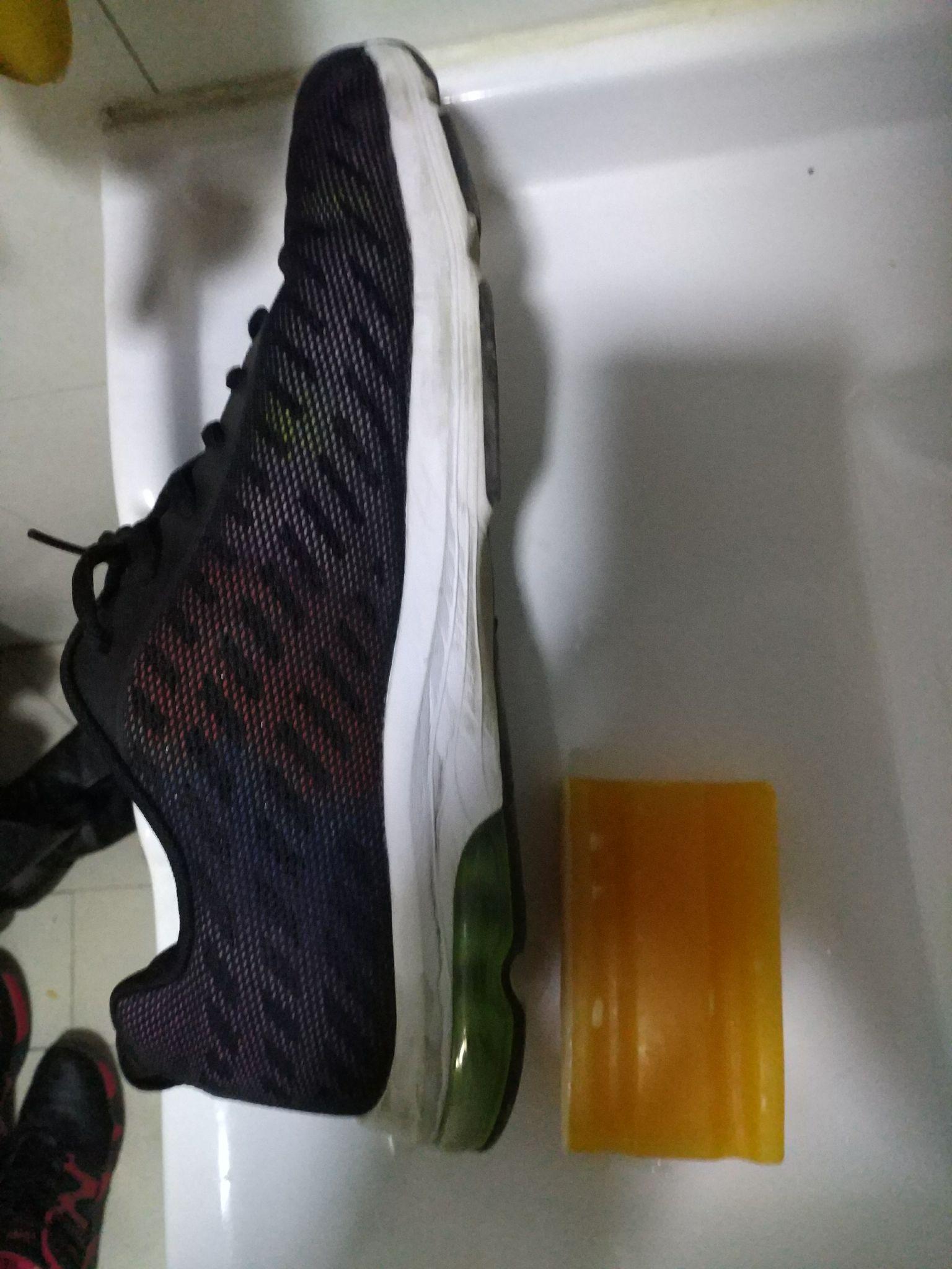 拥有45 码的大脚是种怎样的体验?