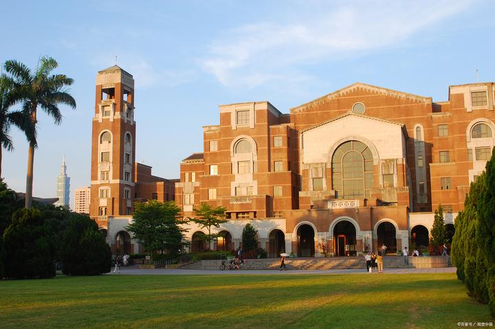 艺术生澳洲留学申请昆士兰大学申请要求,留学费用高吗