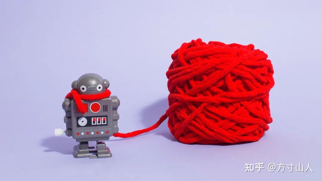 你发现领导在偷偷培养你的“替补”，你会怎么做？