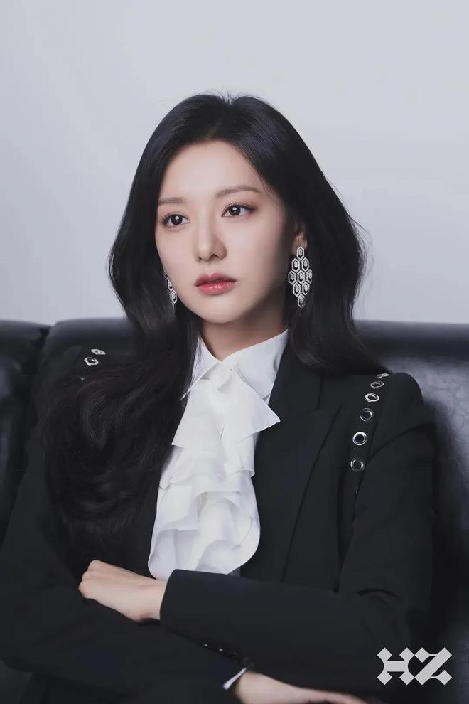 如何评价韩国演员金智媛的长相