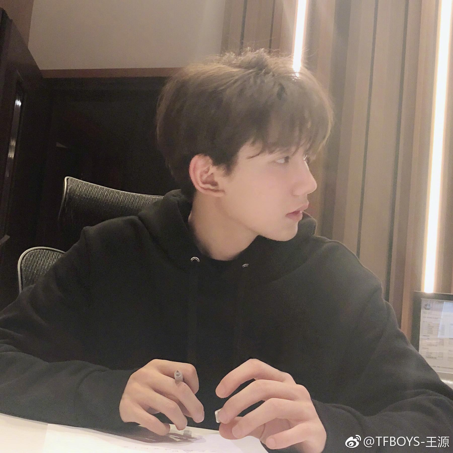 你手机里的王源哪张让你很惊艳