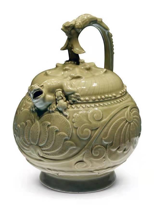 中国宋代耀州窯 倒流壶￼ 陽刻花紋 古美術品 国宝“倒流壶” 中国古瓷艺术的一朵绚丽奇葩_陕西频道_凤凰网