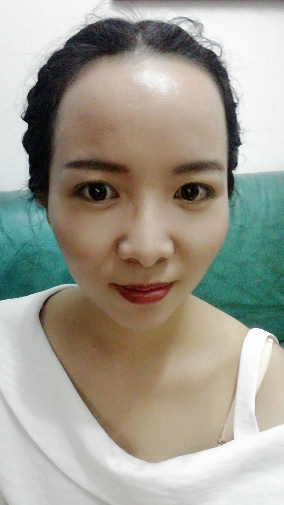 大脑门圆脸适合什么短发