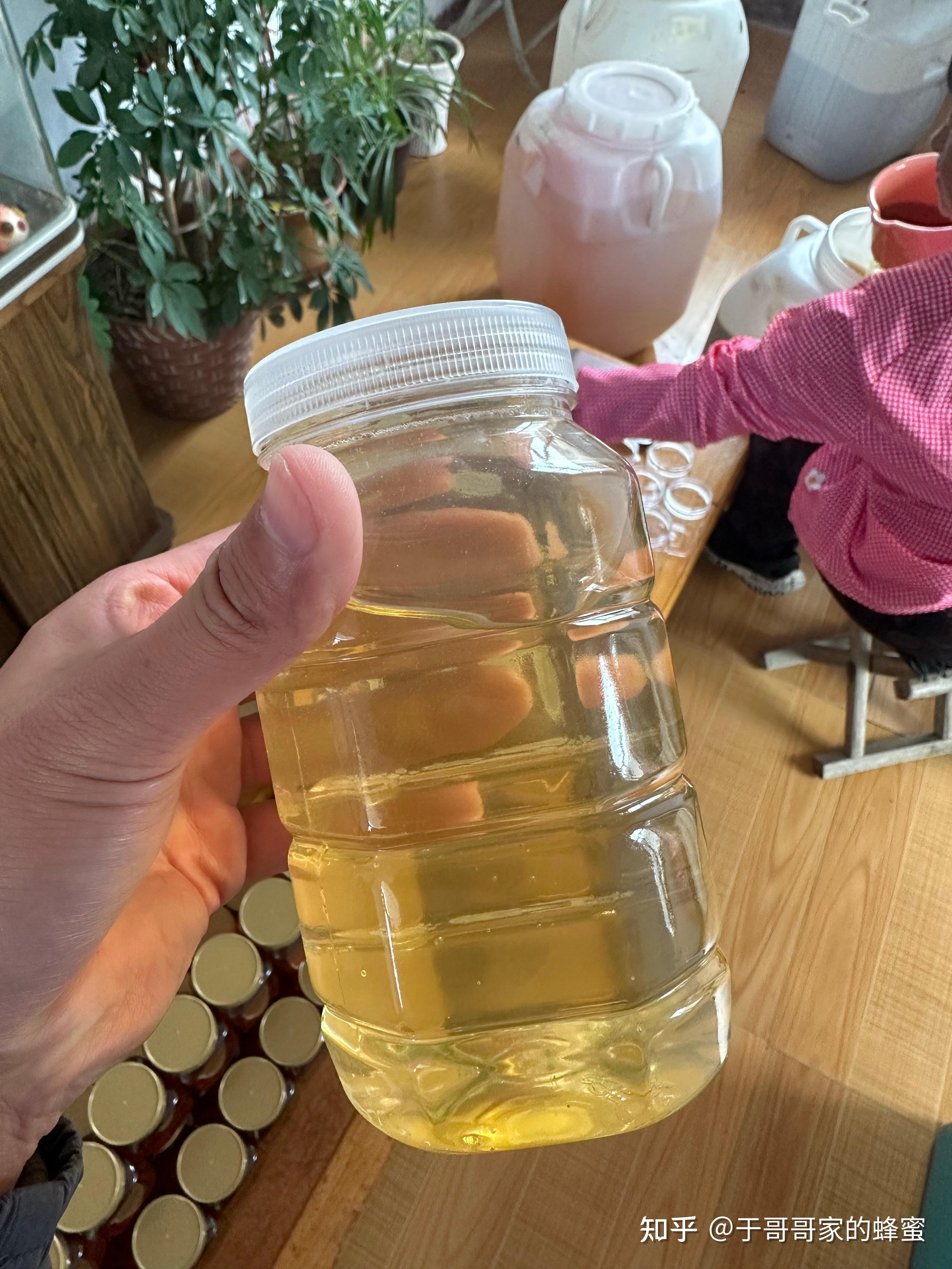 喝蜂蜜的正确方法视频(喝蜂蜜正确的方法是什么)