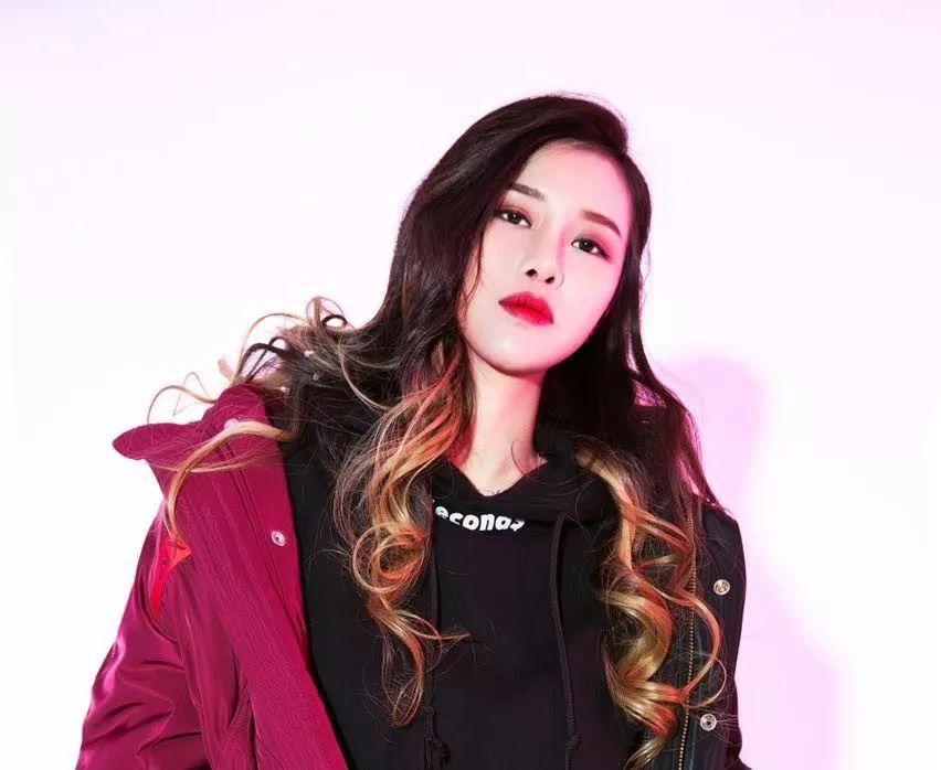 如何评价女rapper杨佬叁? - 知乎