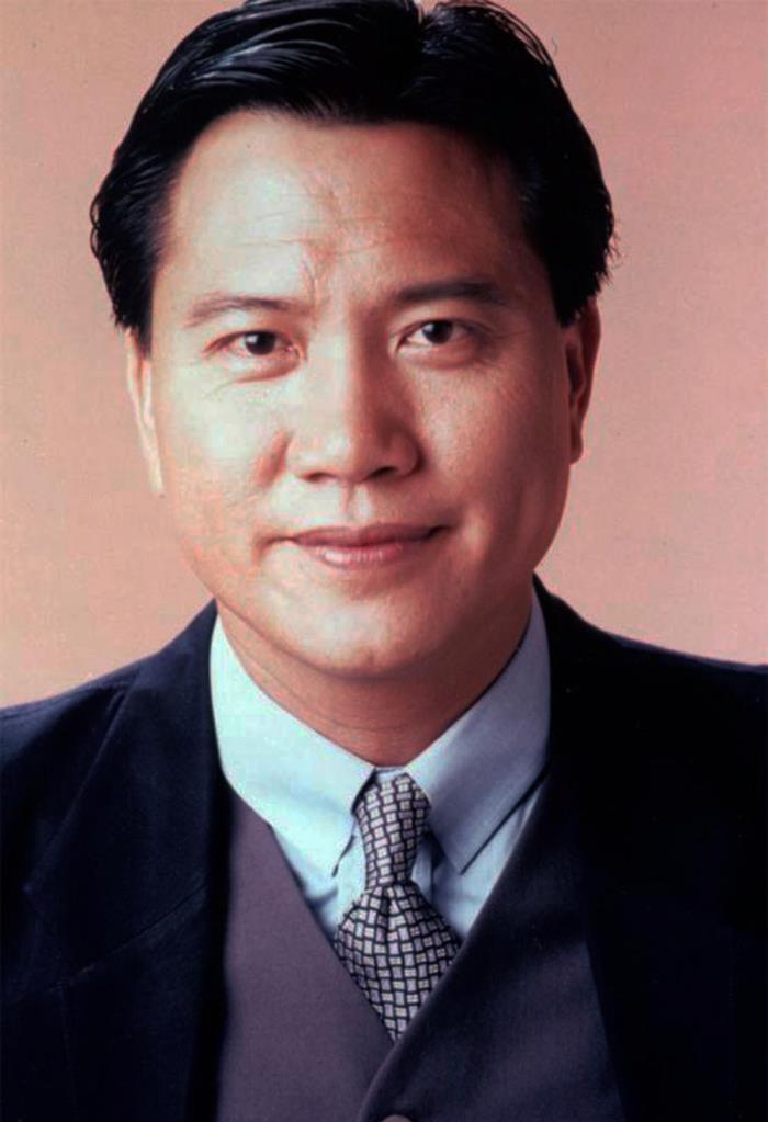 江湖大哥万梓良年轻时对周星驰刘德华有恩年老时被指为老不尊