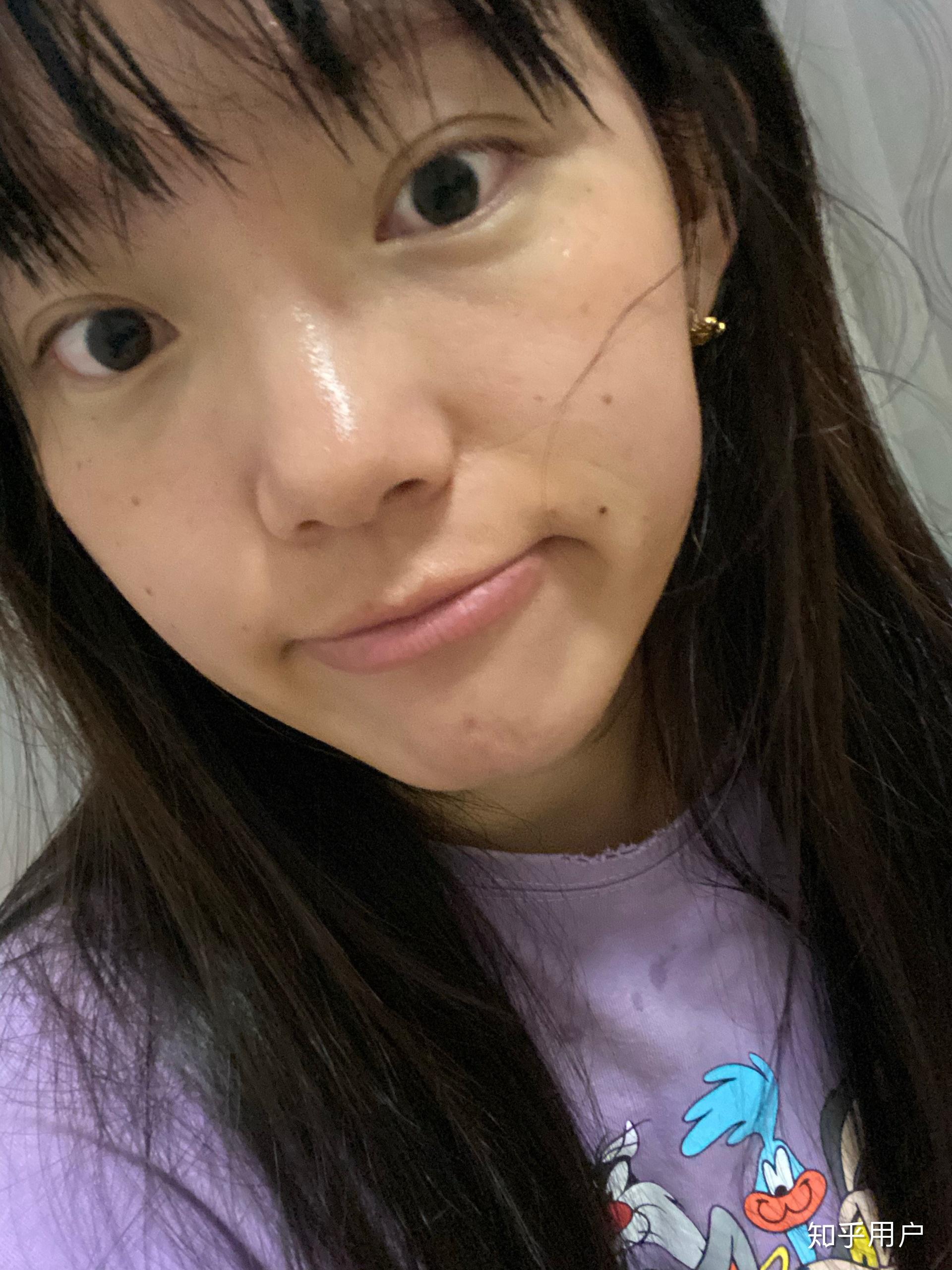 女生在朋友圈发纯素颜照是什么感受