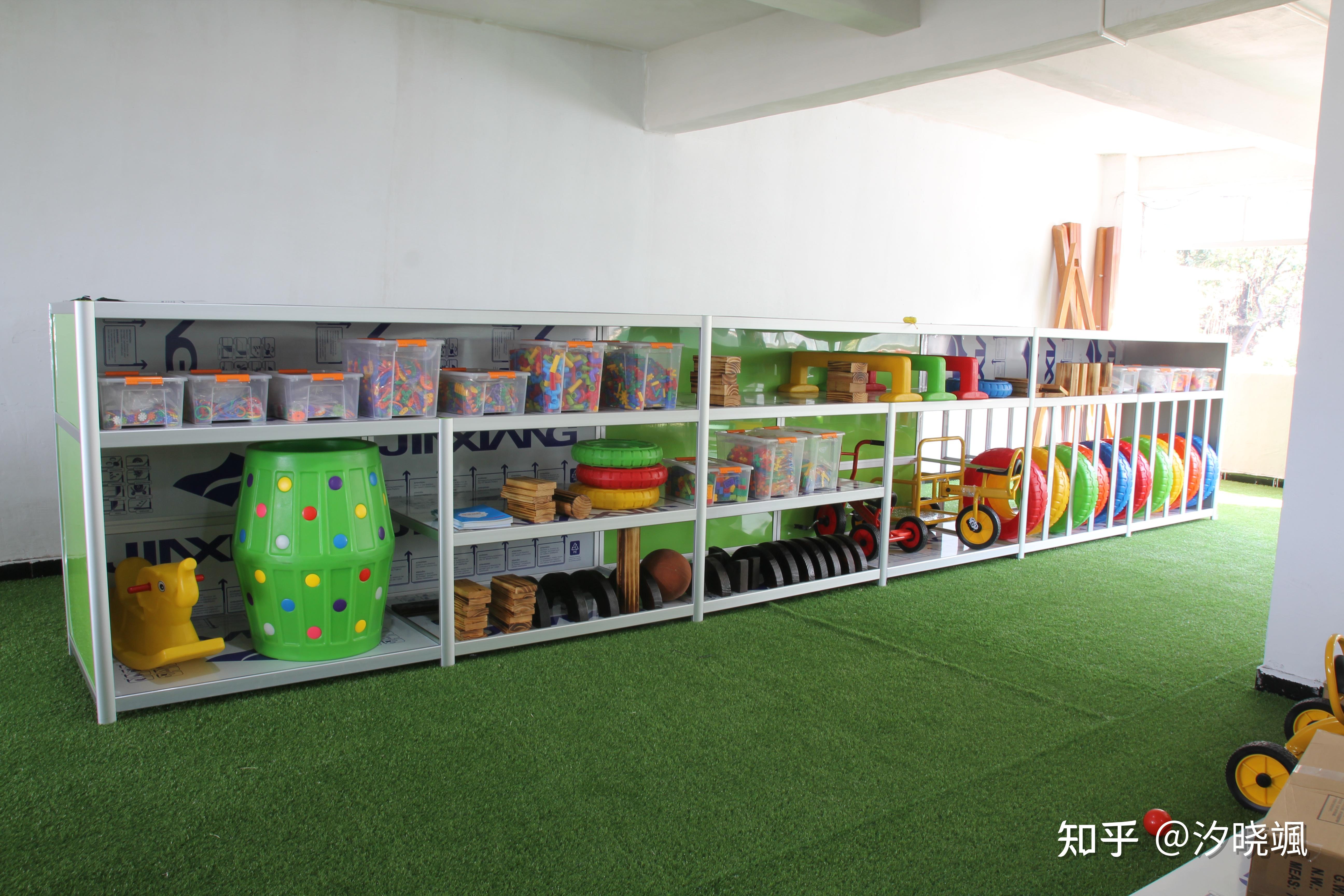 如何收纳儿童房的玩具?