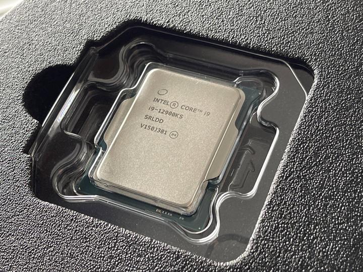 英特尔Core i9-12900KS以14%优势击败AMD Ryzen 9 5950X - 知乎