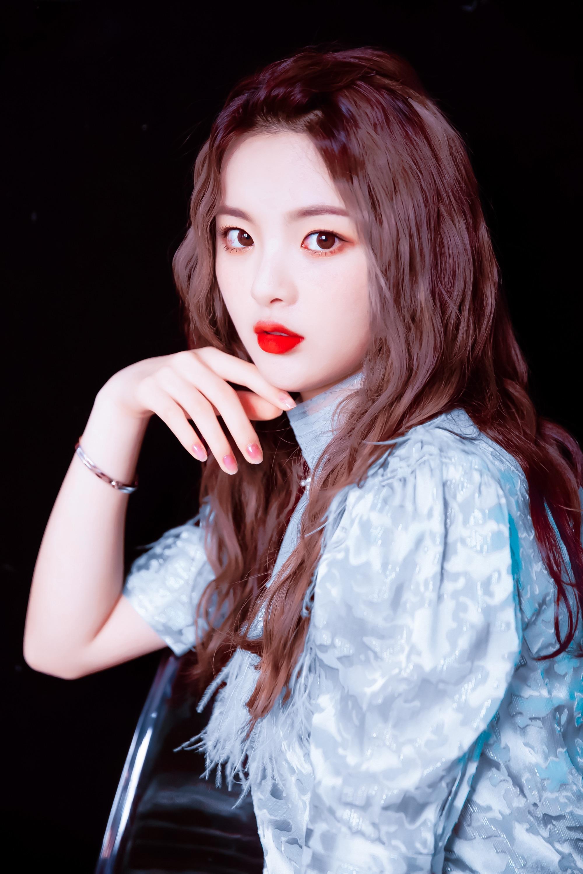 杨超越是不是不应该以女团的身份出道? - 知乎