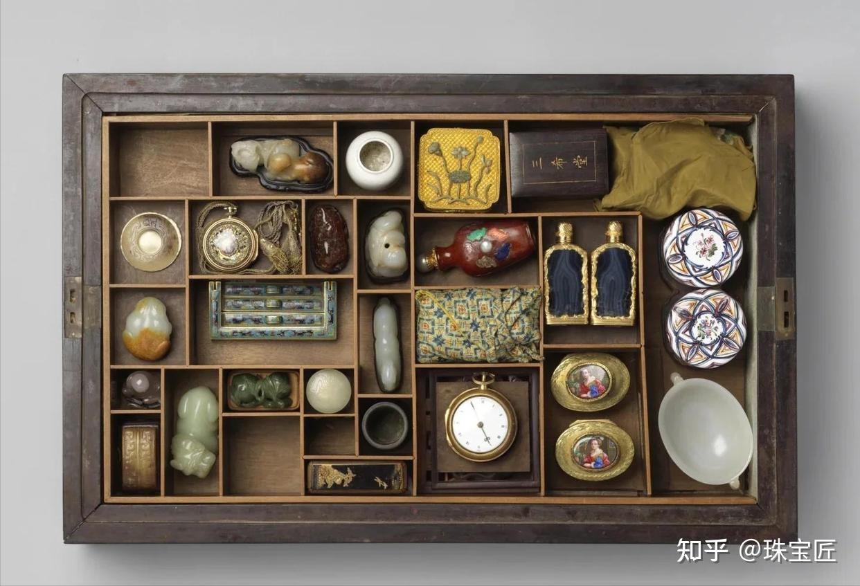 498件玉器拎箱就走？文物专家都不敢估价的大玩具，乾隆的快乐我总算懂 