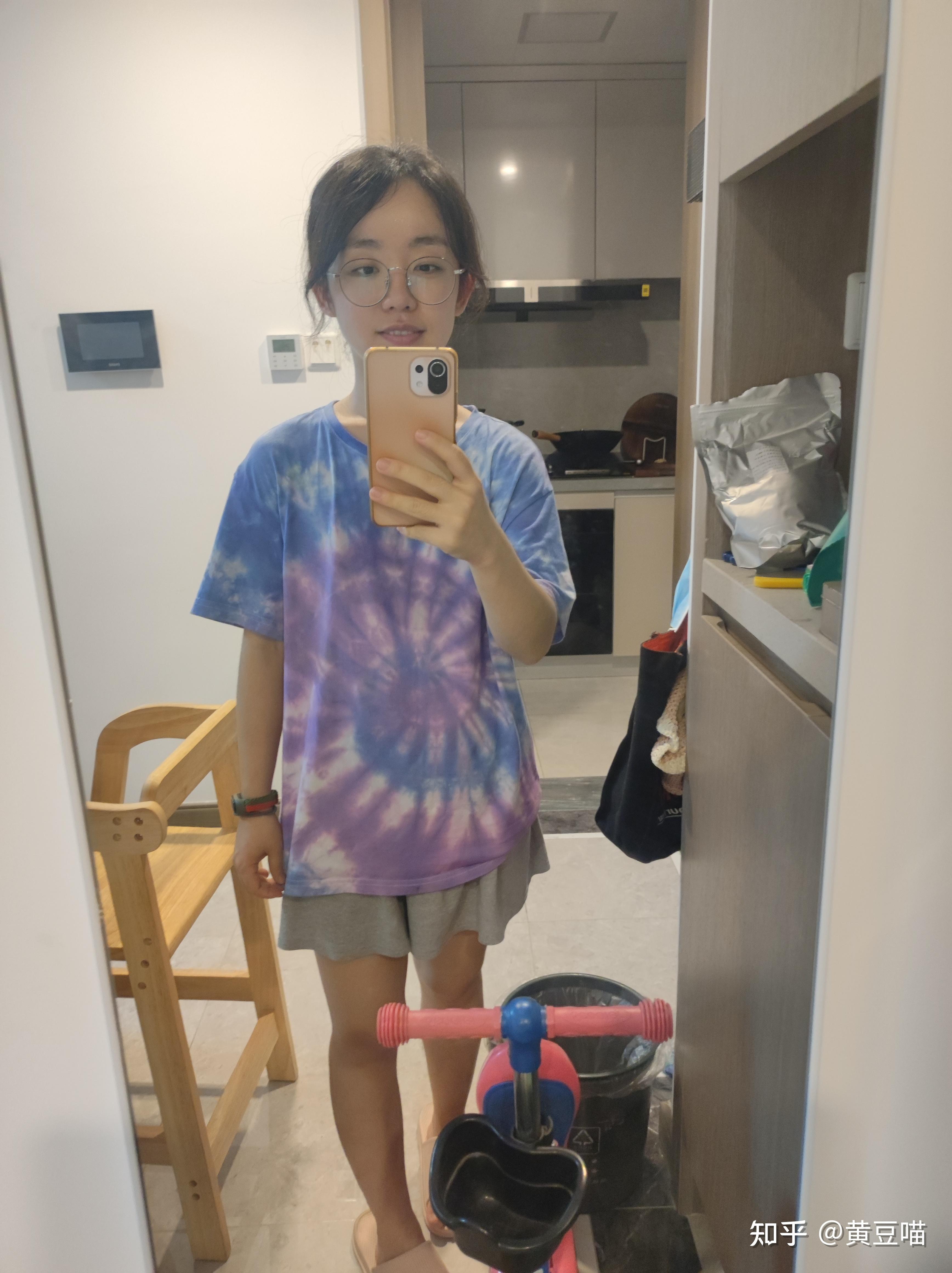 有人会喜欢身高一米五脸还长得很幼态的女生吗