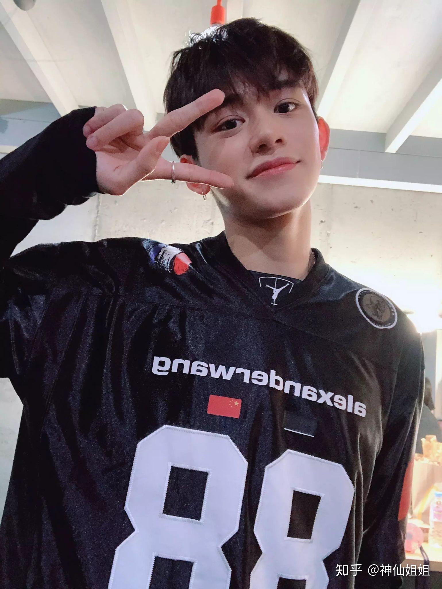 2020年,国组男团威神v,时代少年团,boystory,r1se