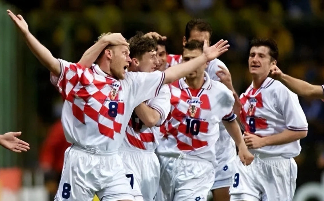 克罗地亚队是上届世界杯四强,上上届亚军,为什么很多人依旧不觉得他们