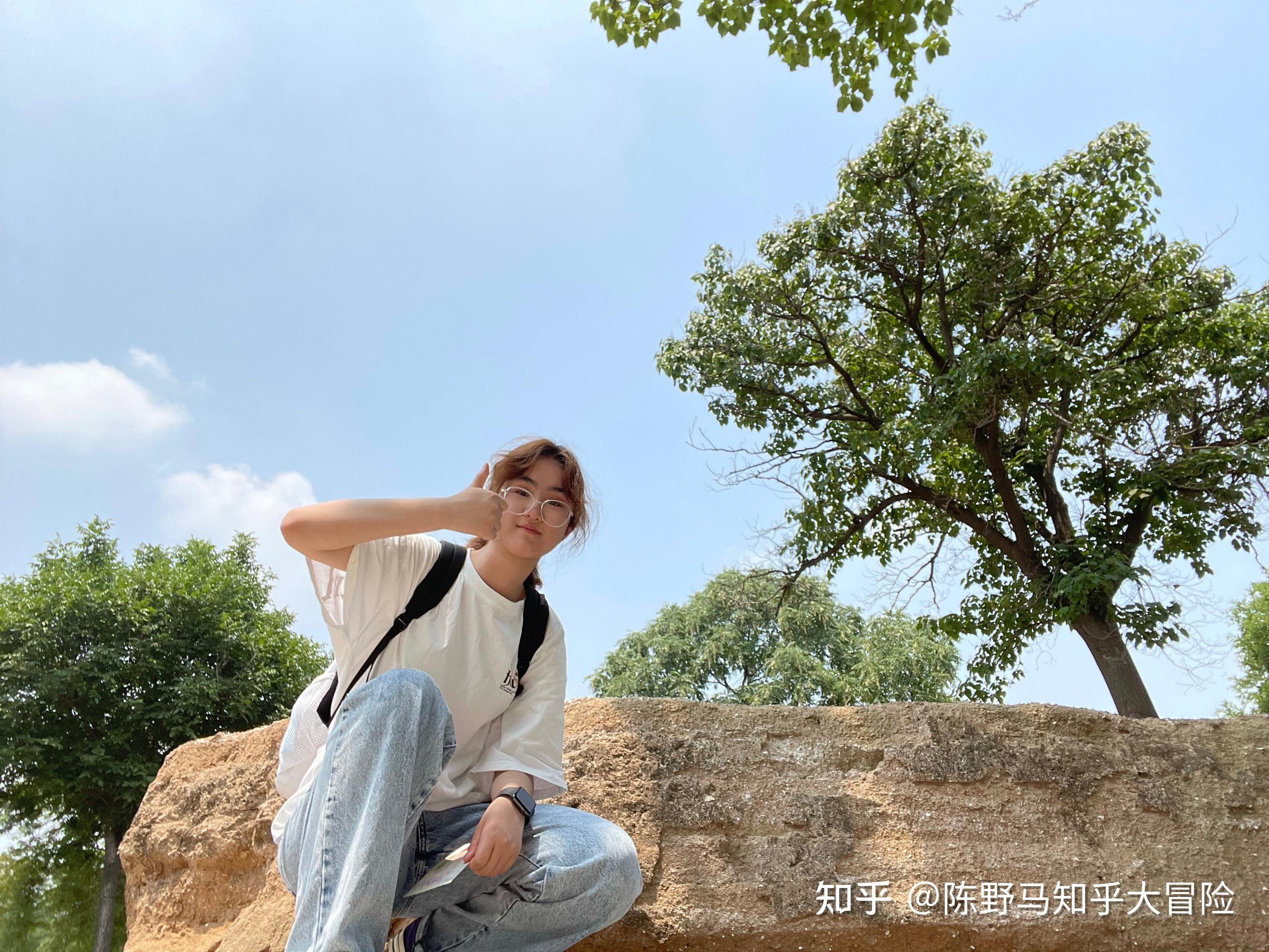 女生一米七五以上是什么感觉,想知道高高的小姐姐怎样看待自己的身高?