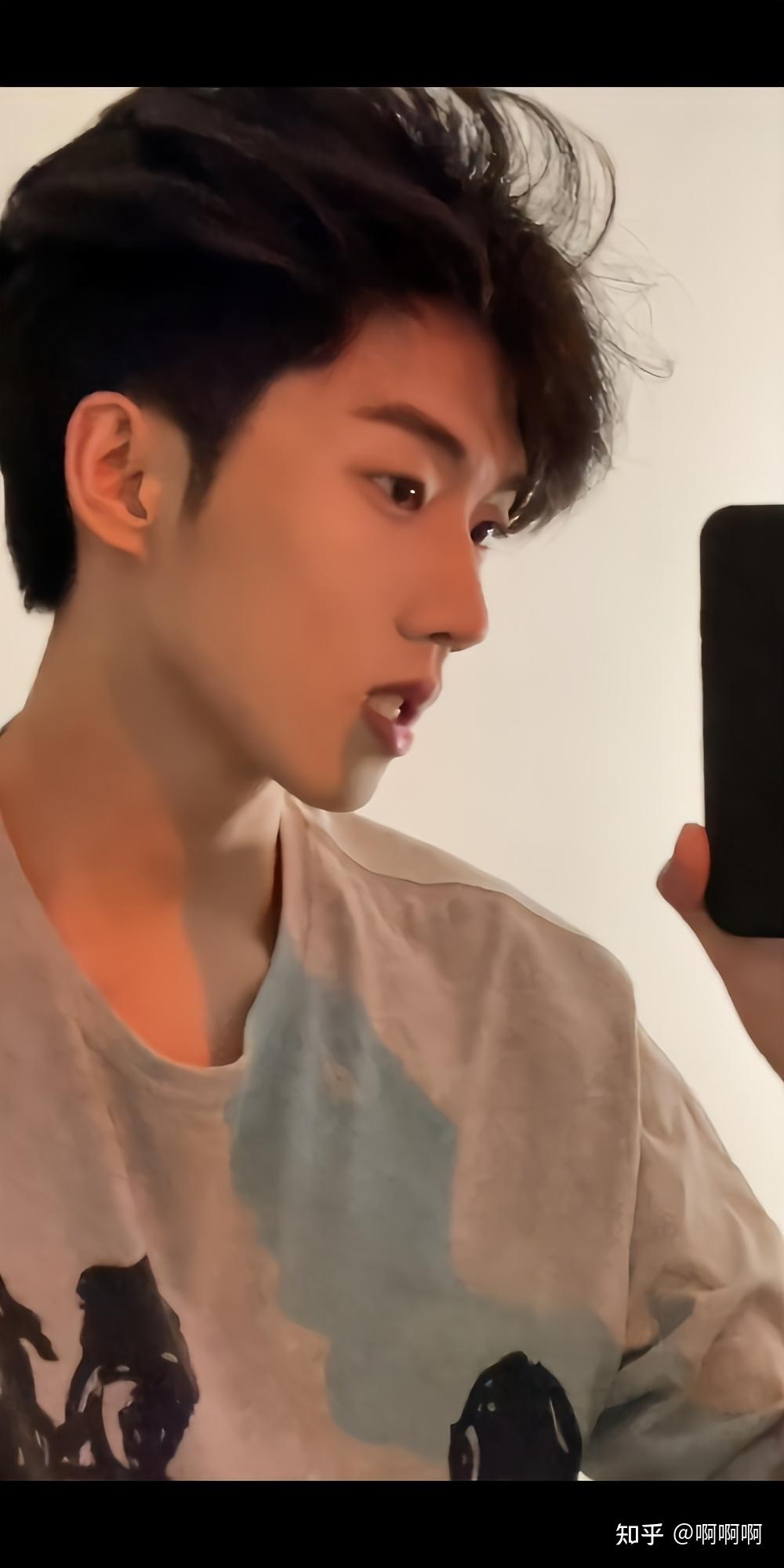 有人见过抖音帅哥长颈先生露脸吗