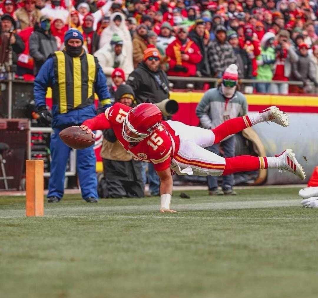 2023年nfl超级碗,堪萨斯城酋长38:35击败费城老鹰,队史第三次夺冠