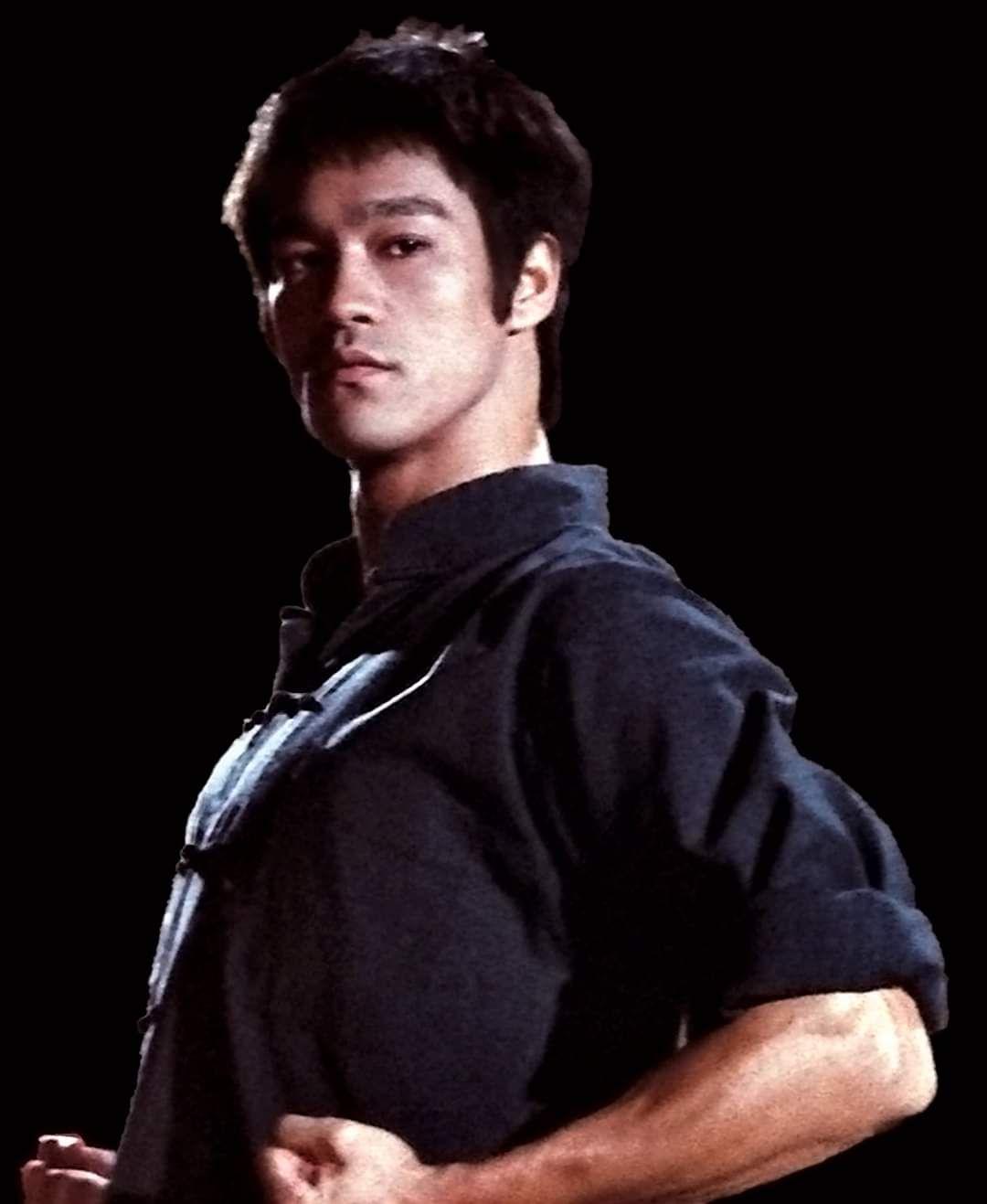 你收藏过哪些李小龙的经典照片