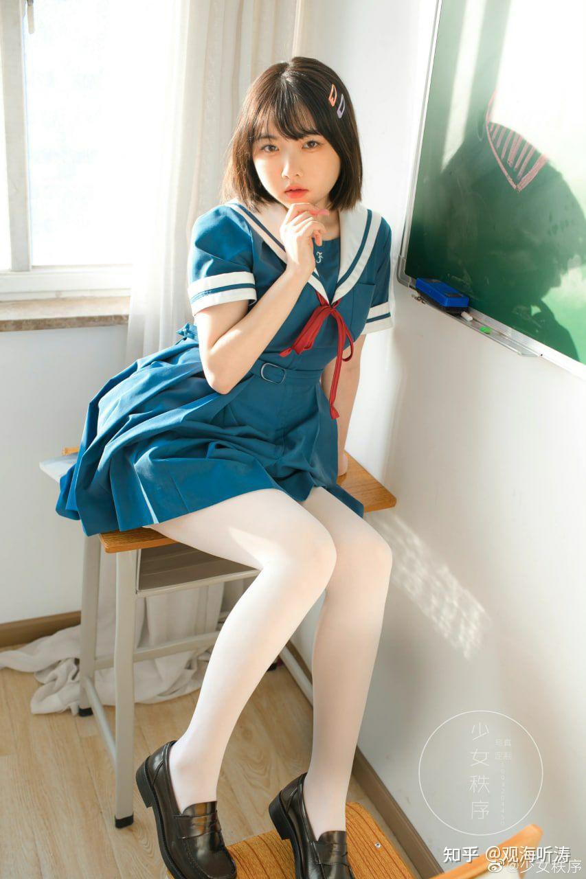 什么颜色的jk配白裤袜好看