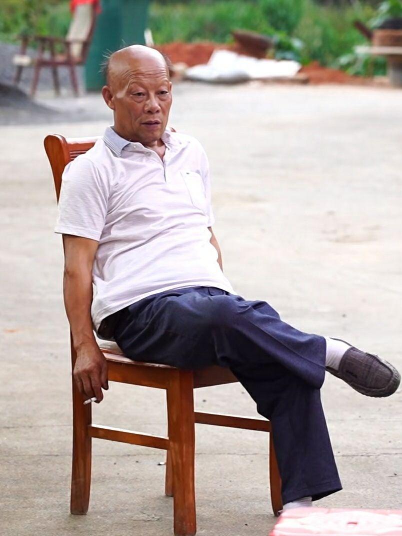 美食作家王刚和他四伯的关系怎么看起来比和他爹还好