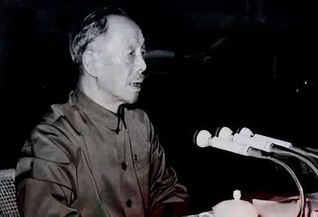75年康生临终前,坐救护车求见周总理,揭发江青:她历史上有问题 - 知乎