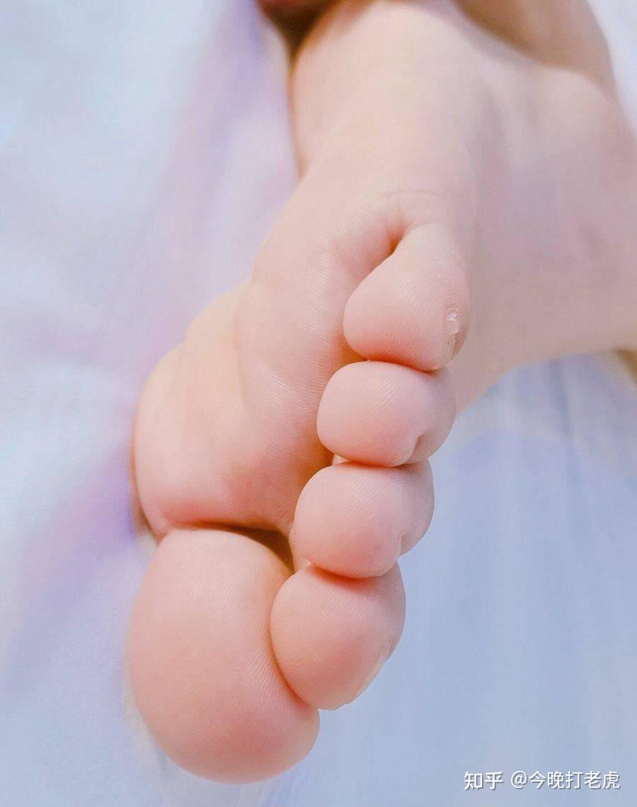 女生的脚能好看到什么地步? - 知乎