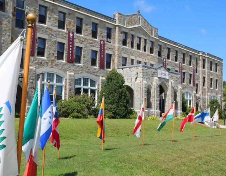 美国高中留学如何选择一所适合自己的学校?